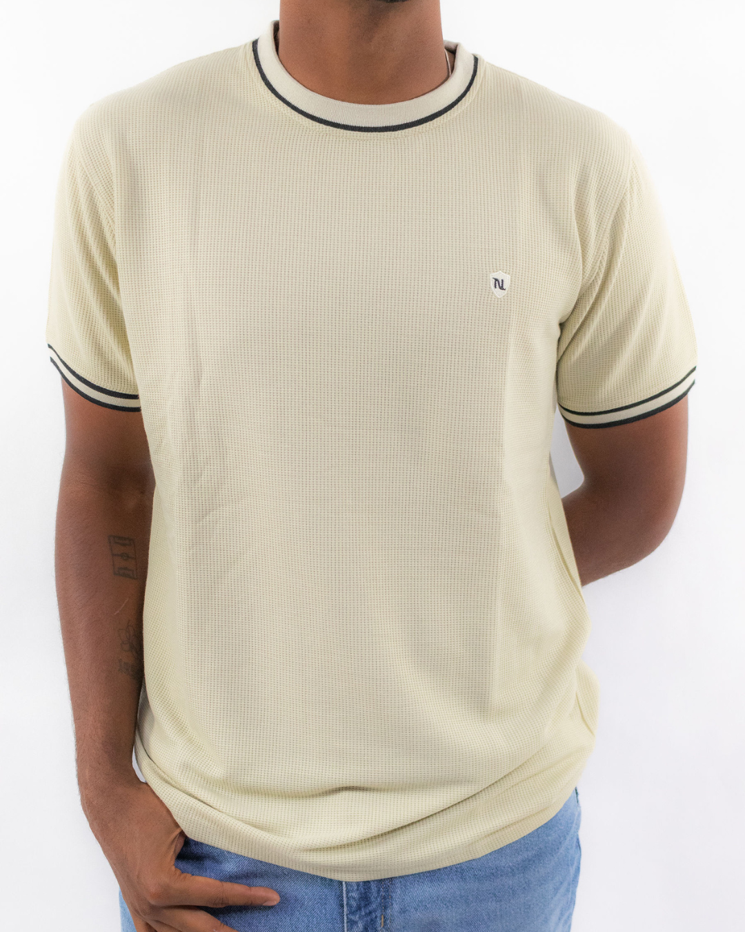 T-shirt con manga corta